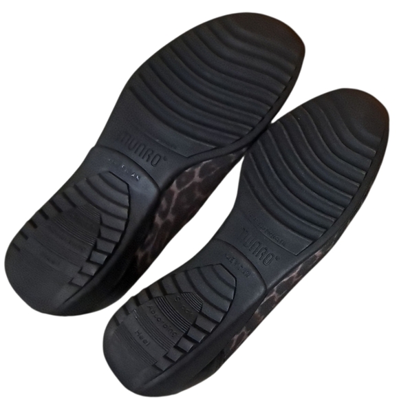 Munro Iriana Traveler Flats 5M • Leopard Print Comfort Slip-On Shoes - Picture 11 of 16